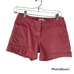 Vineyard vines coral cargo shorts 💫